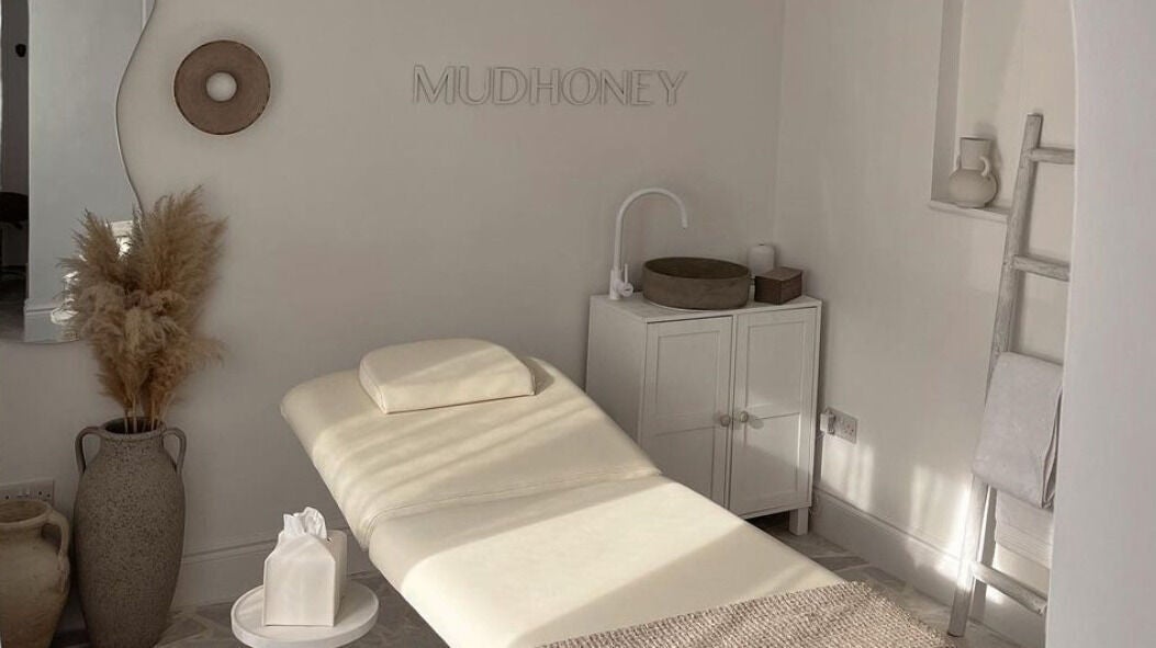 aeb9dec4-fcd6-4016-9c76-8ddbc9c901d7-mudhoneybeauty-gb-england-bainton-stamford-fresha-8949355