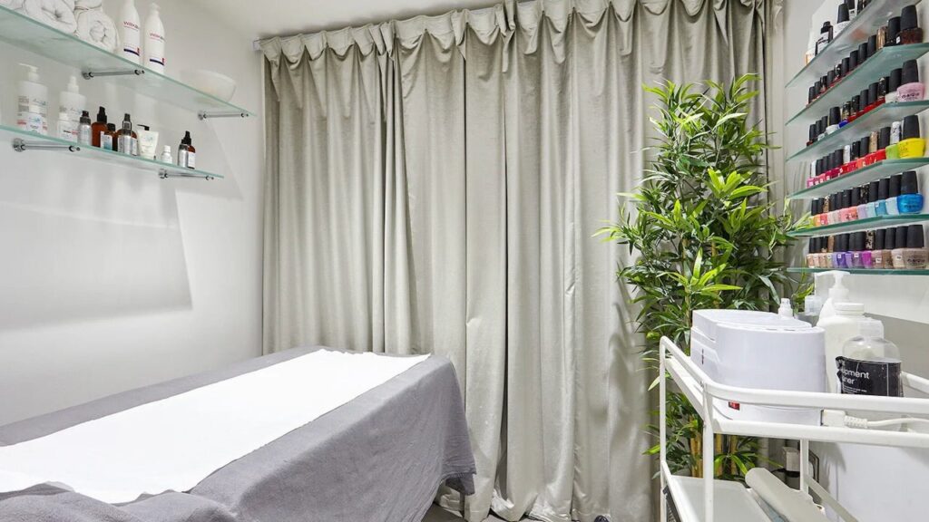 afc4590c-d6b4-4e29-bd62-86493ff9d7d9-afbeauty-gb-england-kingstonuponthames-fresha-6553675