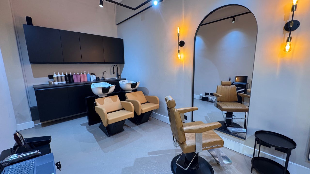 b0229b51-3dd0-4c51-bbc2-fd0b68ca1586-yonnystreetstyle-gb-england-london-fresha-8326981