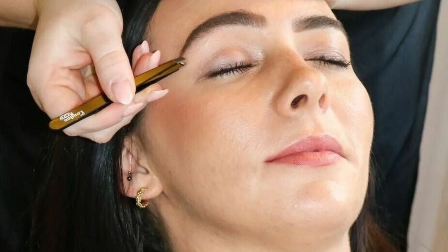 b0a5f551-789f-4c6c-b9f6-50d2448355ff-beautbydionne-gb-england-uttoxeter-23churchstreet-fresha-7168201