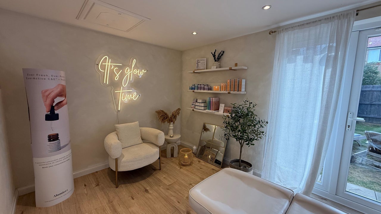 b0b4f758-b49f-4d9b-aaf6-8cea21a975cb-theglowskinclinic-gb-england-caddingtonluton-fresha-1643489