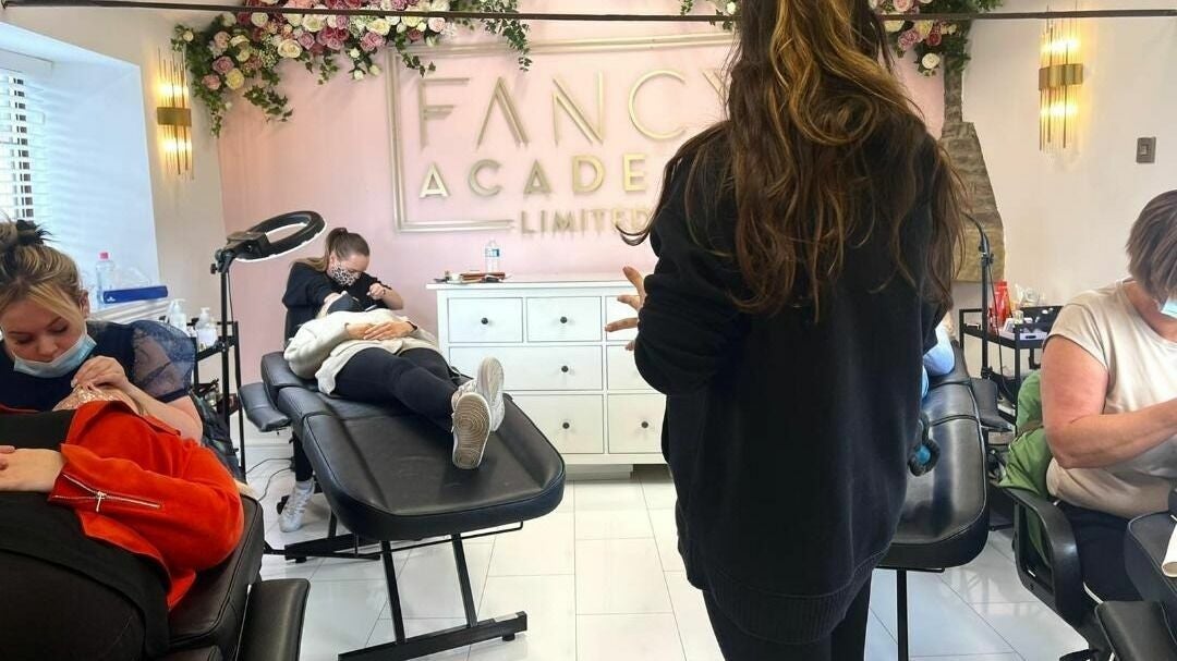 b0eb66e4-e37d-47c1-b9f0-3e696e26c577-fancyacademylimited-gb-england-swinton-mexborough-fresha-1873041