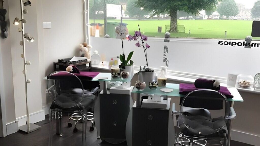 b0ff3a84-d7c2-44b2-9ffc-e166fc6d1d2a-serenitylounge-gb-england-wooburngreen-fresha-6329801