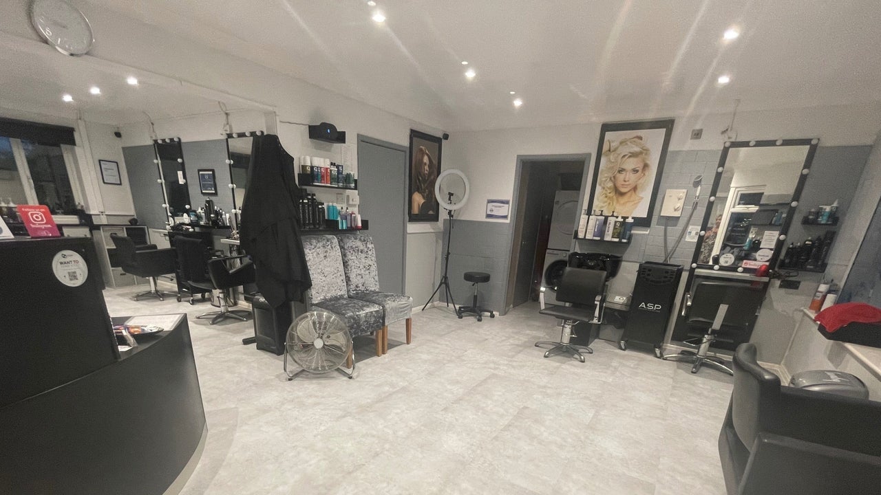 b18a03bc-bac5-4872-863e-2934ae693452-cutloosehairdesigns-gb-england-norwich-hellesdon-fresha-3217523