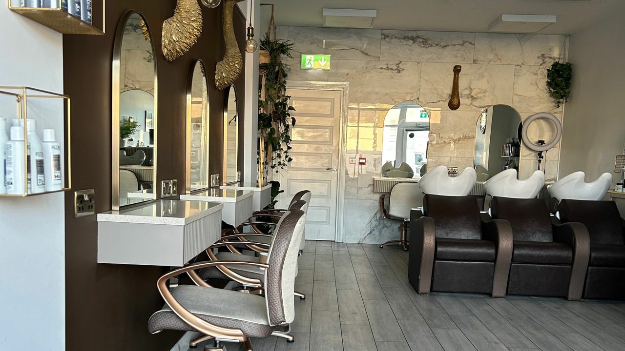 b1def9e3-34f1-4c54-a9b9-8b425f0a44a2-7565841