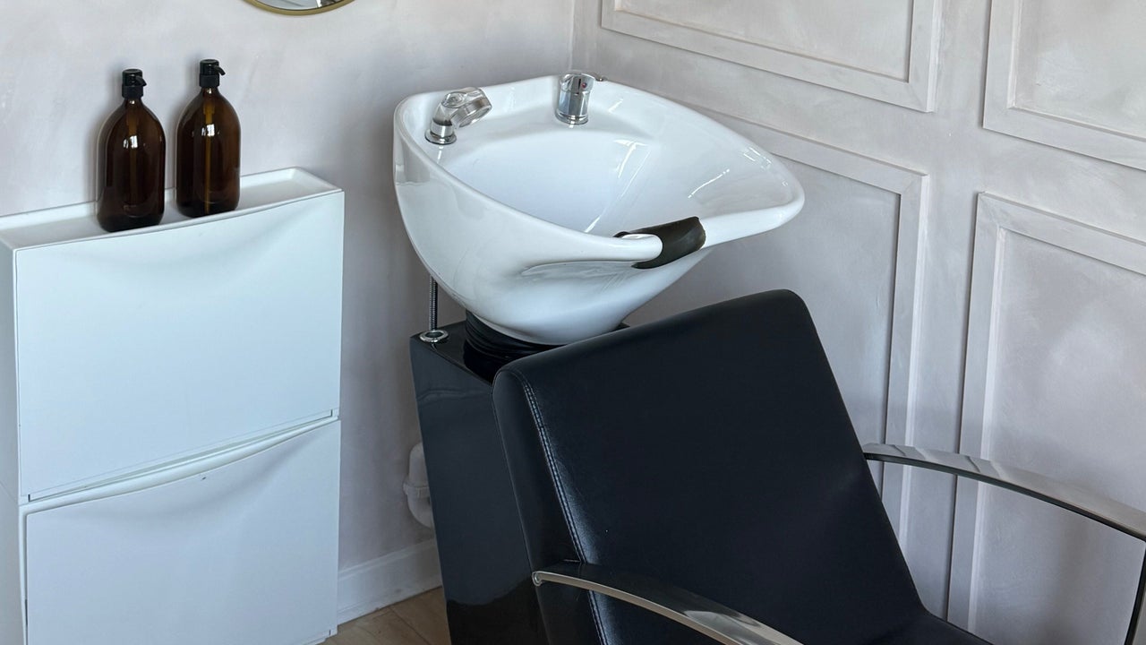 b1ec8bb6-4bf2-4782-98fa-7efbe3fd568c-houseofrchair-gb-england-garforth-fresha-5555866