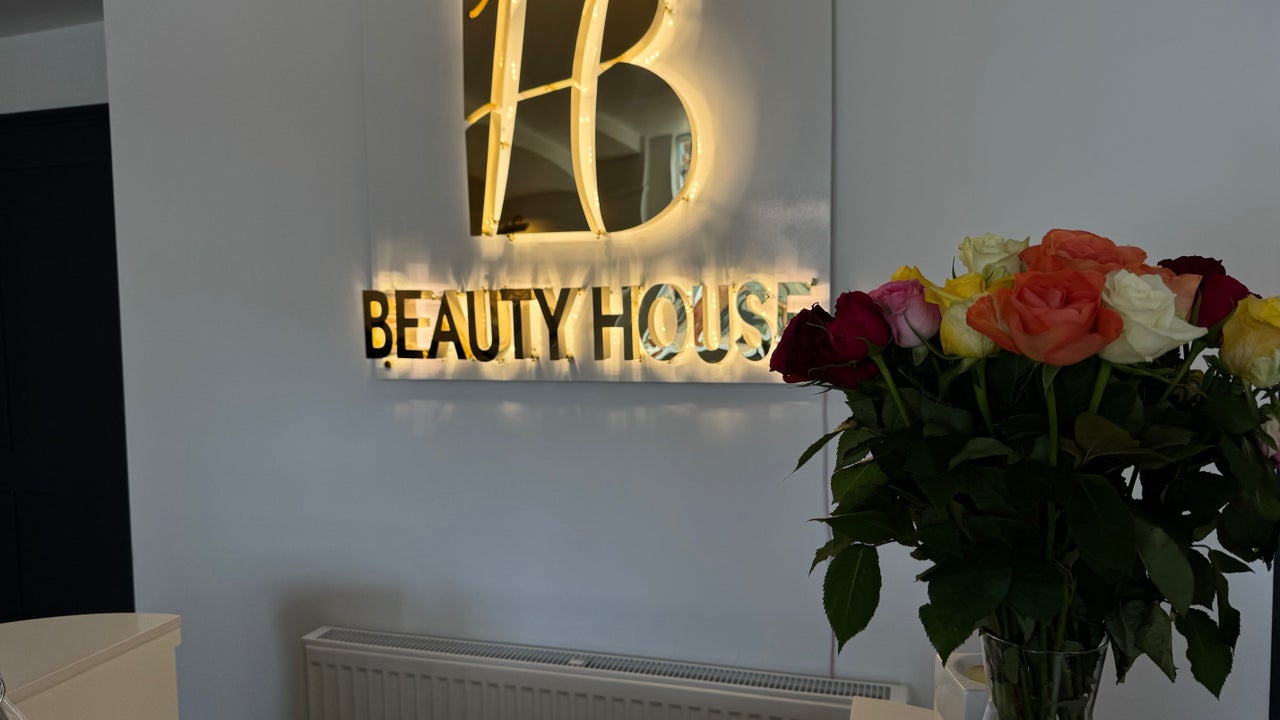 b1fcfc9b-ce8b-4f11-8d1d-958d6efdfed6-11beautyhouse-gb-england-derby-citycentre-fresha-9975709