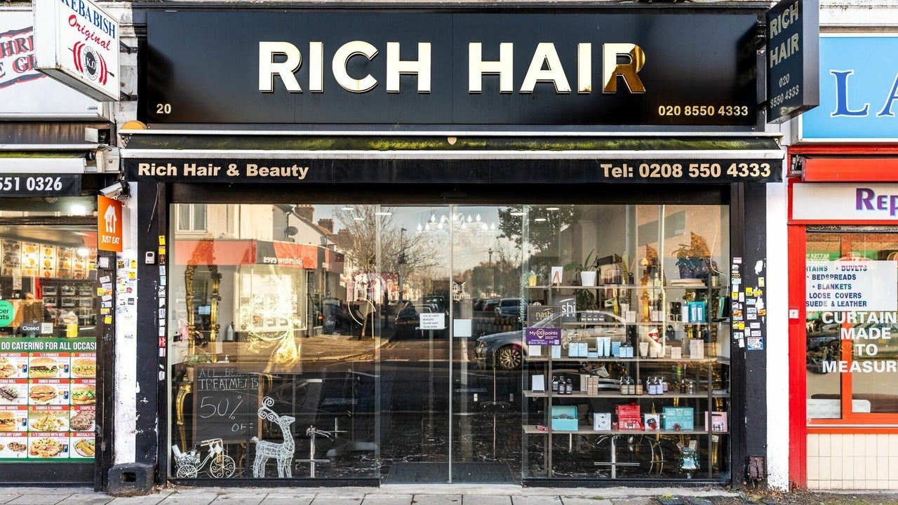b2d4026b-87e0-4d8f-9dc1-751ae34848f8-richhair-gb-england-ilford-barkingside-fresha-3370720