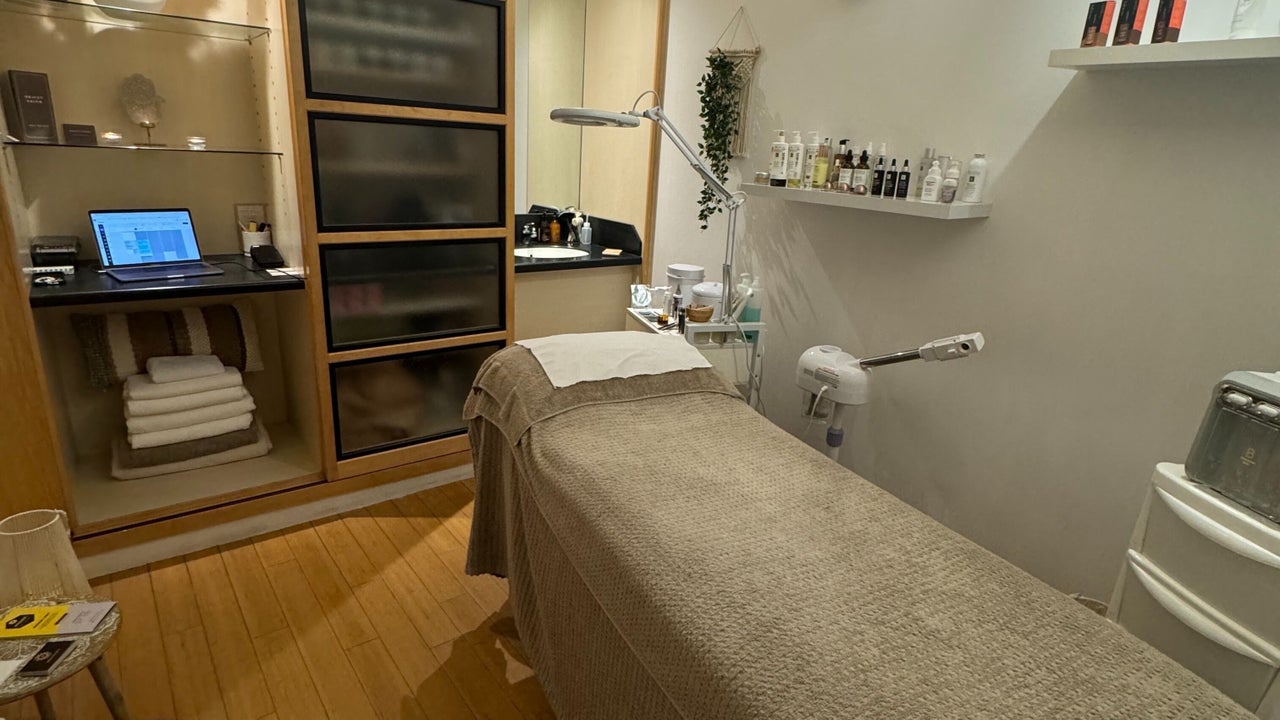 b30adf58-d80a-443d-9beb-03682403a433-theskinandbeautyco-gb-england-brightonandhove-brightonmarina-fresha-4301054