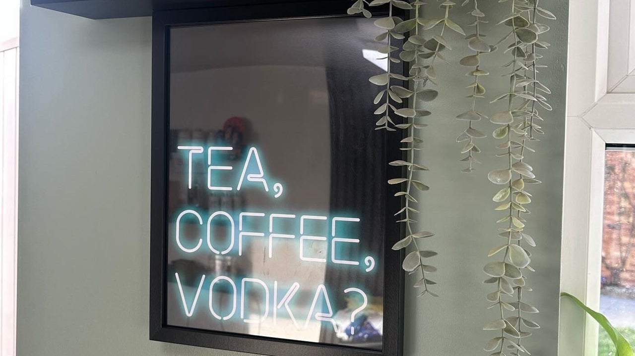 b3c286a2-77d2-4d19-a2b0-72bc1c024a0e-envioussalon-gb-england-crawley-fresha-9974940