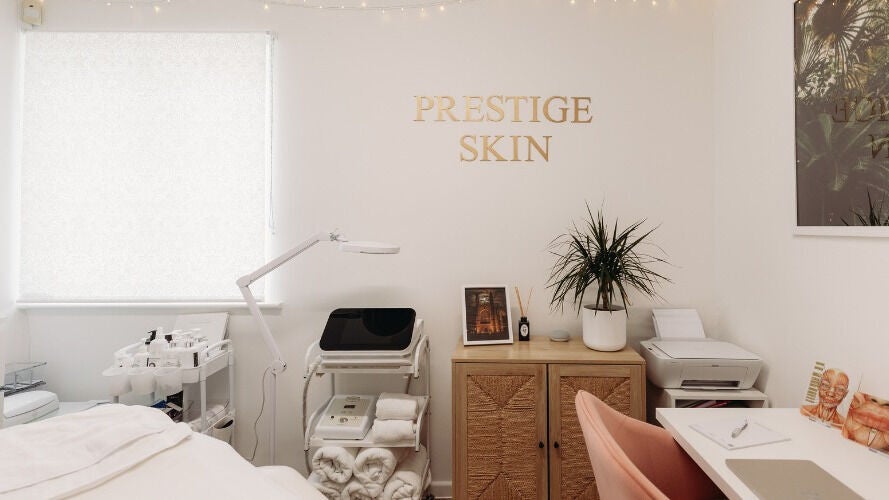 b3e0bd12-3742-4072-a6d9-5fa9c7abce9a-prestigeskin-gb-england-drydrayton-scotlandroad-fresha-5429558