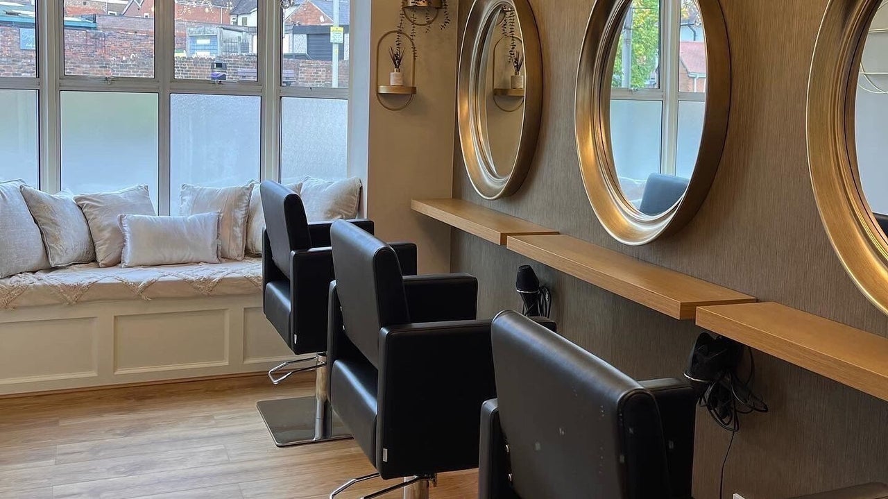 b4f5e60a-a65b-4e46-a1a9-7e6681aa59e3-bouncehairsalon-gb-england-stourbridge-oldswinford-fresha-6571669