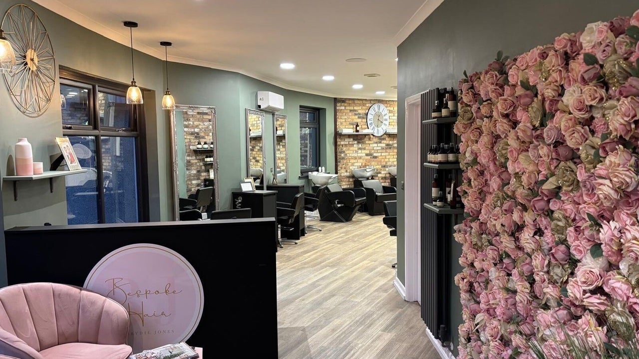 b53e9cad-c228-4ca0-94e9-bf9ecfece5e8-bespokehair-gb-wales-bridgend-fresha-2272397