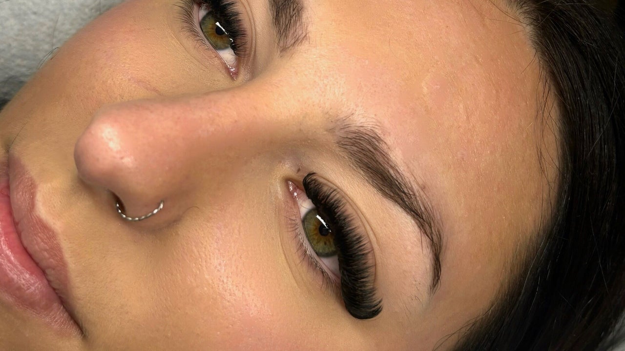 b5b3aa43-06a2-4efb-9ce1-27b399365786-lashedbysoph-gb-england-northampton-fresha-9659419