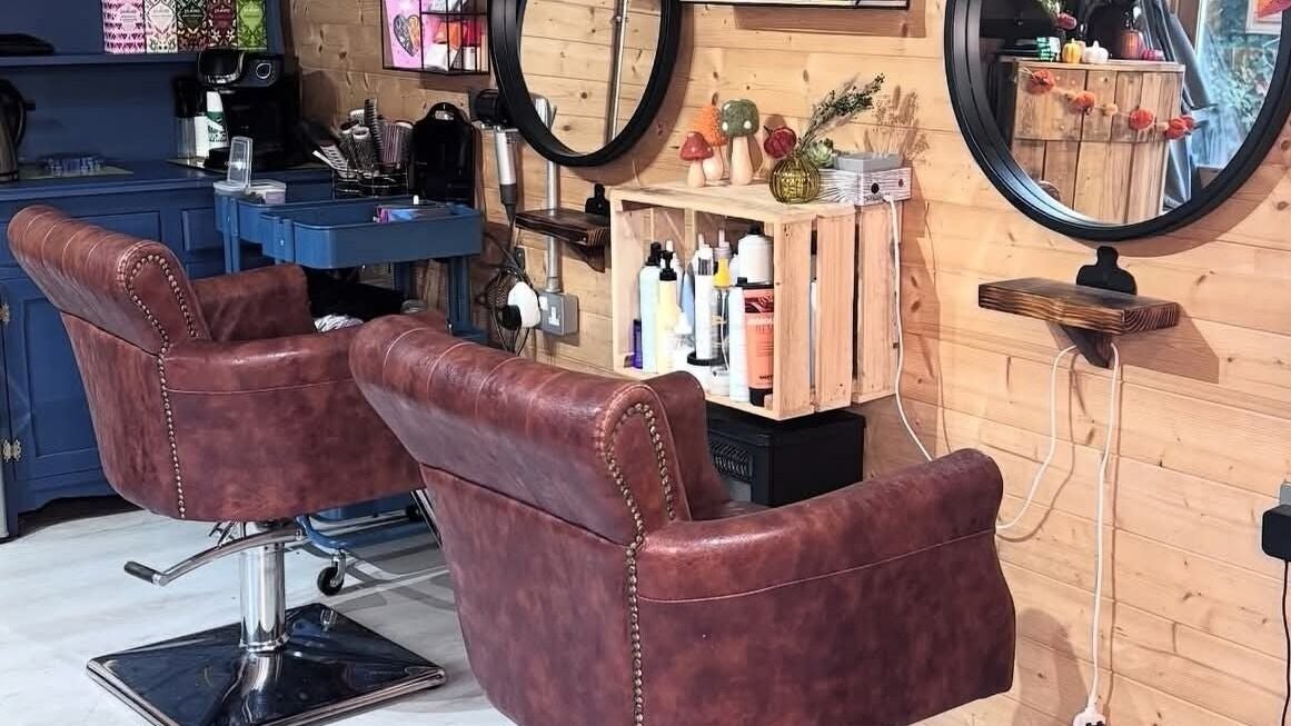 b5b96bf5-2ca9-4d84-a0d2-e8cb95a1b9bb-aimezvous-gb-england-markstey-fresha-6550956