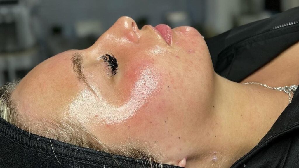 b78d2670-6409-4c25-bb77-bb630c39aab6-skinns2skin-gb-england-farnborough-fresha-6448130