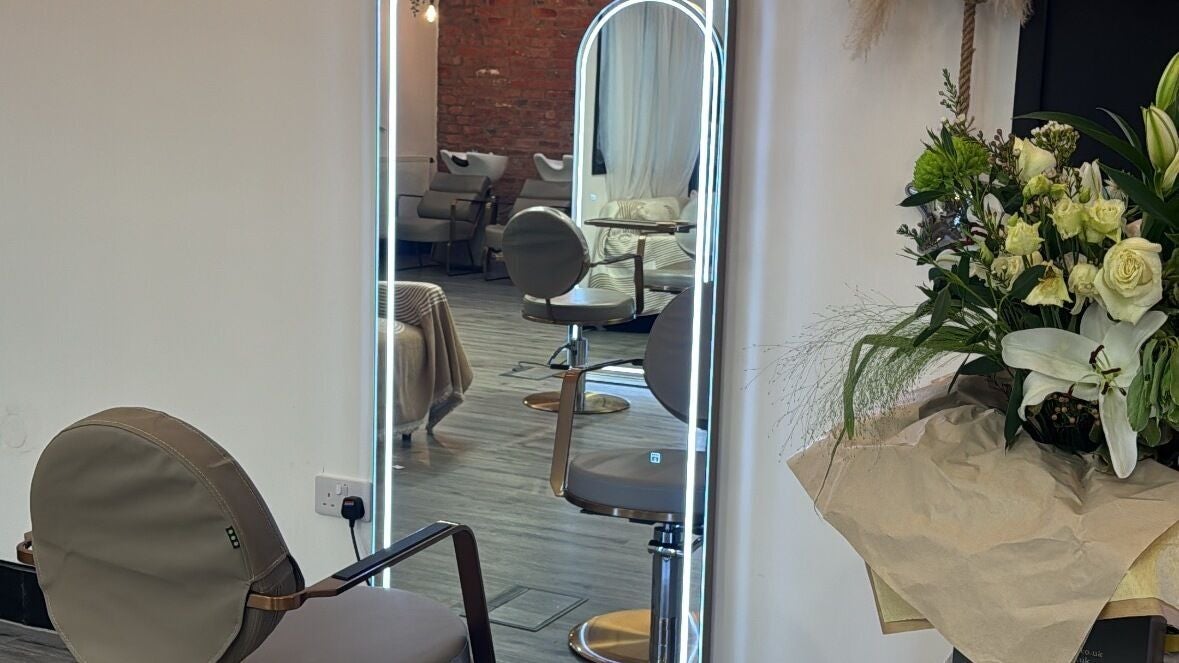 b873fc02-cdf1-49ea-ac58-d57bef9a3ac7-utopiahairco-gb-england-clifton-fresha-4992727