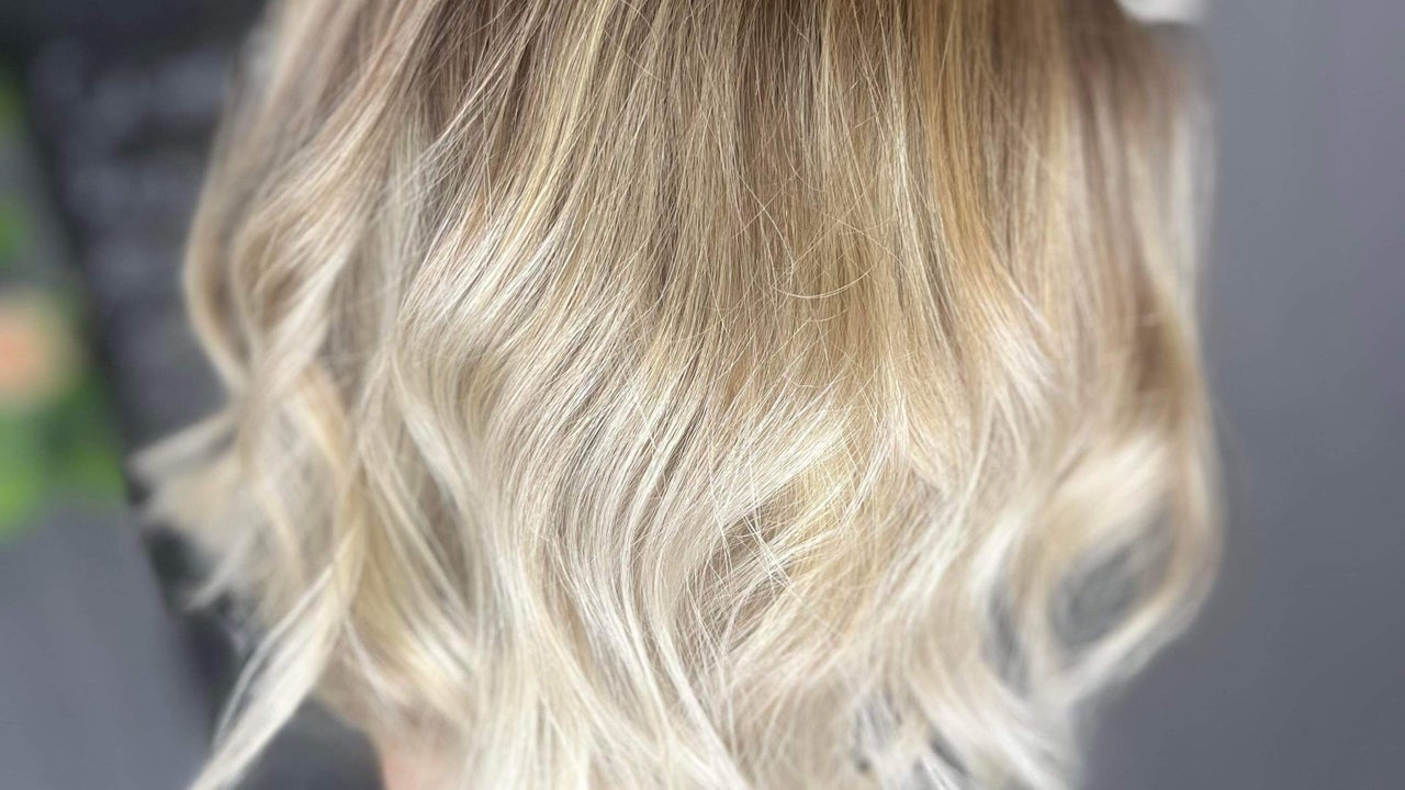 b8c1dbc1-dd25-475e-bec3-a5140bb8456c-dlmcreativehairdressing-gb-wales-neath-fresha-2216000