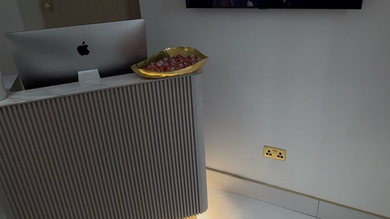 b9629bc4-0c1e-44a0-91a6-a5106f0a3681-elliotcaffreyhair-gb-england-blackburn-fresha-2114623