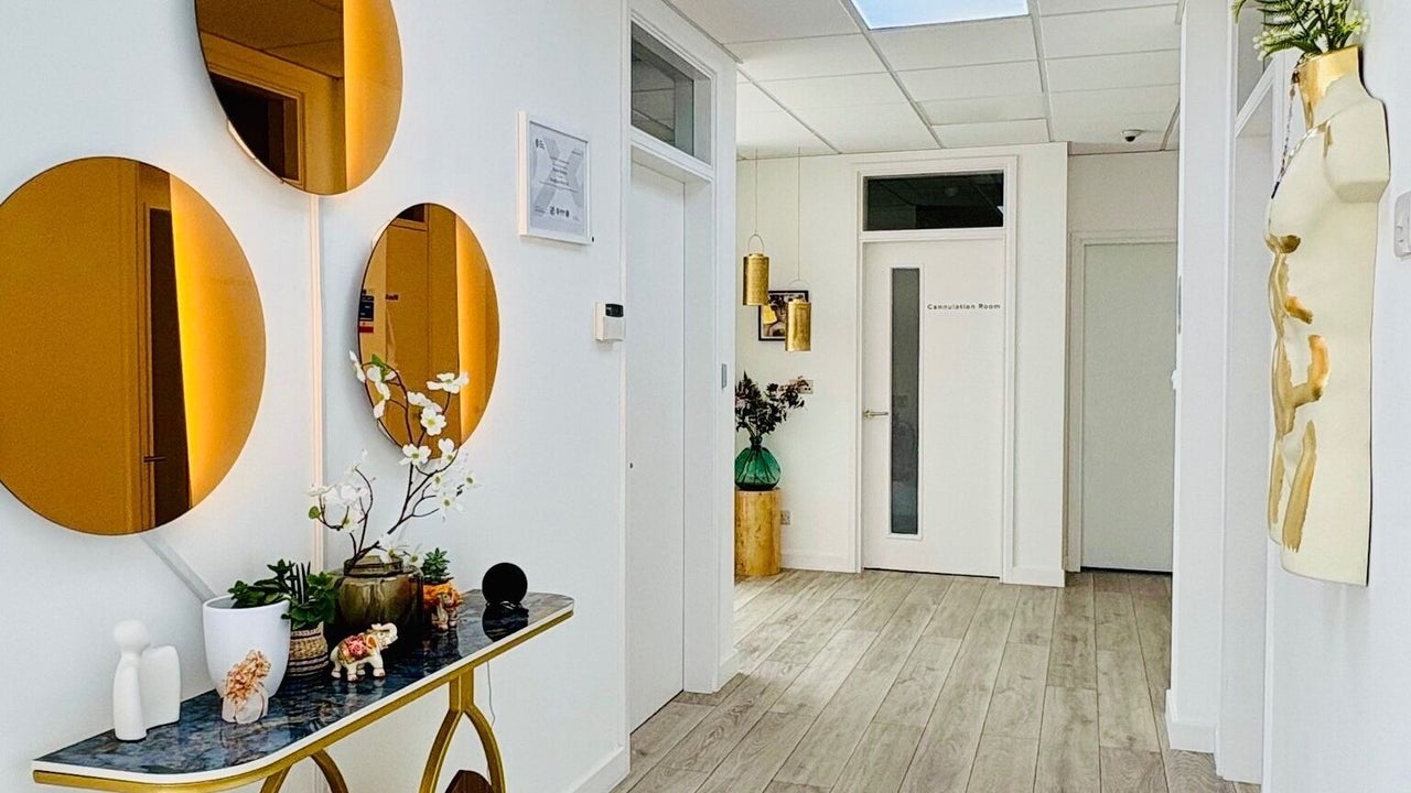 b9da2c01-faec-4c4d-b37e-88a370523d44-mrayaclinic-gb-england-northwood-fresha-9606842