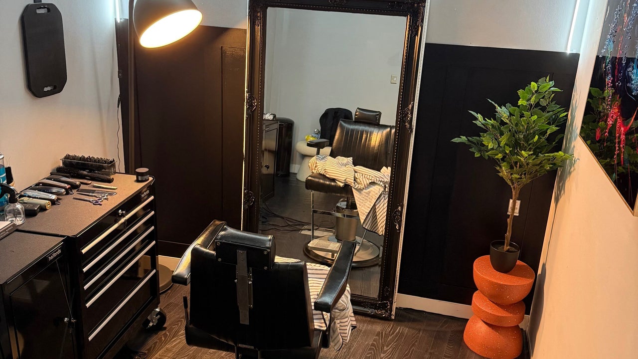 b9db61cd-458d-4456-bc9e-97f5312995fd-dmbarbershop-gb-england-miltonkeynes-fresha-7254031