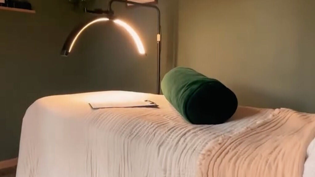 b9e2e730-4e4b-44b4-ab0e-4df5dd395a7e-omholistic-thestudio-gb-england-leeds-moortown-fresha-3286349