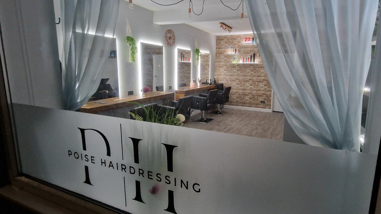 bbb80042-5a6f-44cb-aad6-5627d472ccda-poisehairdressing-gb-england-grassmoor-fresha-6535841
