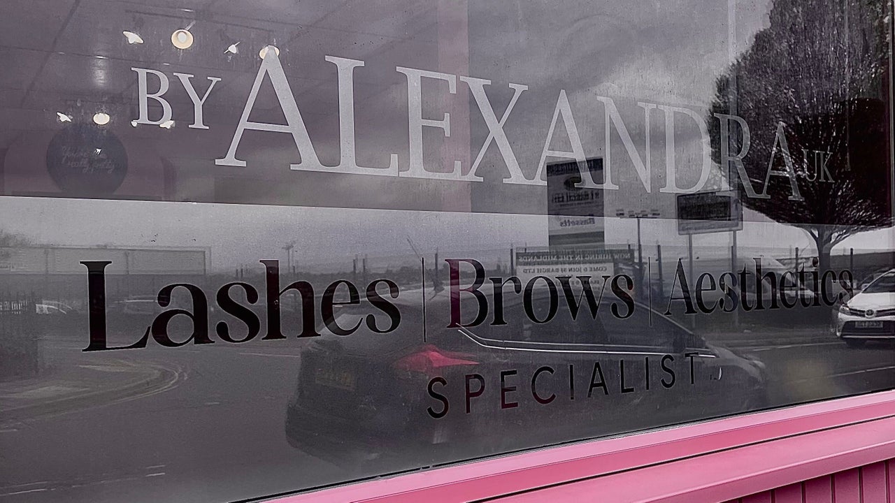 bbb8da09-bc09-4a68-88f2-f3d1694d21d0-byalexandrauk-gb-england-stoke-on-trent-fresha-9521873