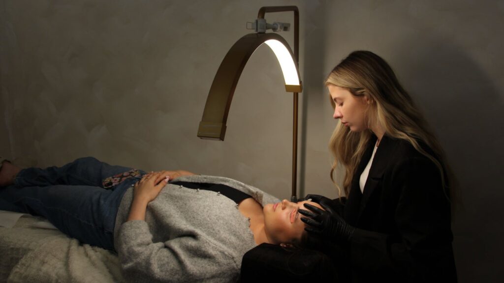 bc81b1b2-6bad-41be-831c-eefc66146c6d-definedbycharlie-gb-england-birmingham-quinton-fresha-1561577