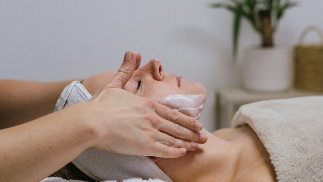 bc8cb2c2-5bd6-490f-bf08-bb341ffb7b5a-theskinrefinery-gb-england-sunningdale-fresha-3369437