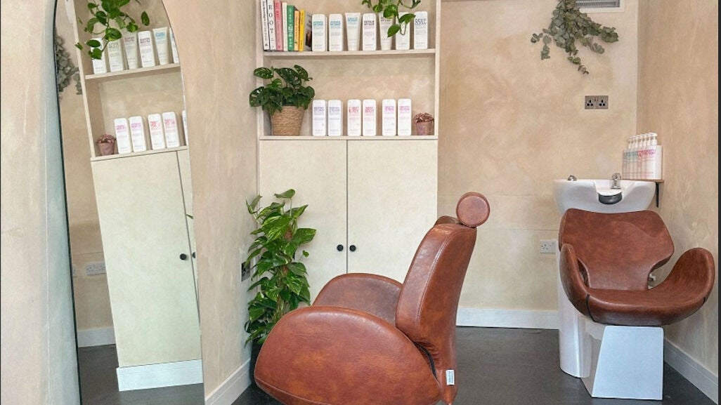 bd4f810b-88fa-4e09-b7bc-fc4aa5240e6e-huehairandbeauty-gb-bristol-fresha-8267795