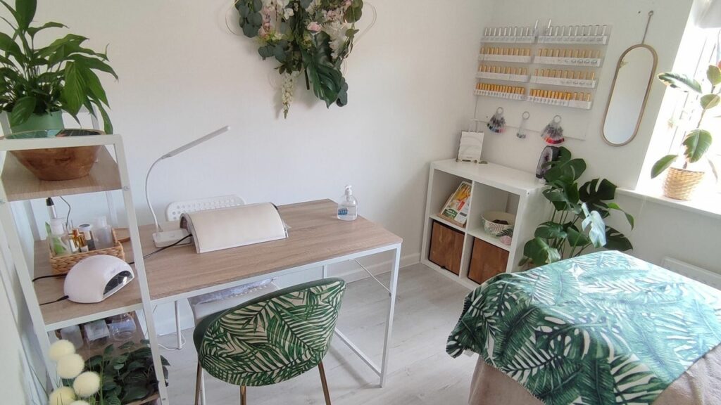 bd5d8495-1504-4f0d-8caa-63f543856329-9856160