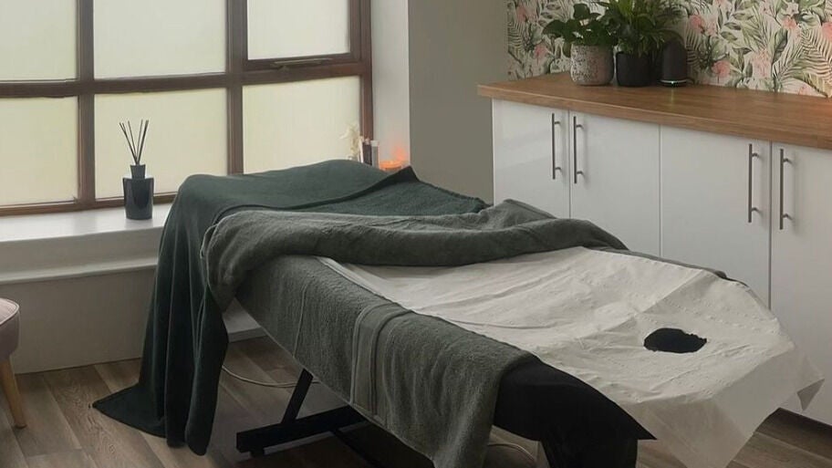 be2b4446-e76d-42b4-88f0-f2c4972634f4-lisacampbellhairdressing-gb-england-beachampton-fresha-6178493