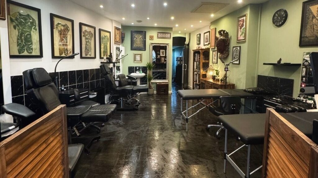 be5b7e2e-d63b-4e09-a90d-12fbbfee111c-blackdragontattoostudio-gb-england-newtonabbot-fresha-5592185