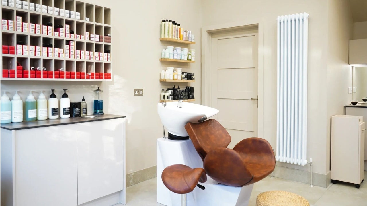 bf297271-db8f-4a7e-9204-4f2d150a2ec0-gracewakerhair-gb-england-oakley-fresha-6932240