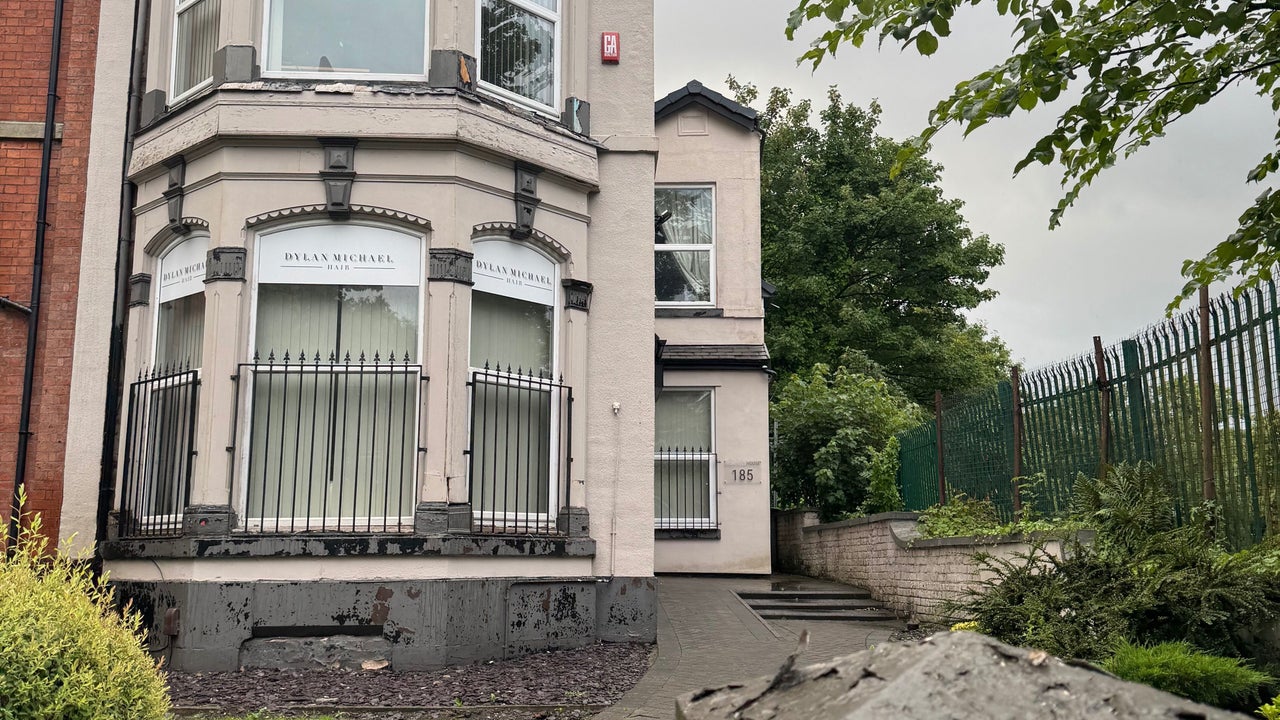 bf5051ba-3386-4817-96ef-70e80aa48c0d-glambybeth-gb-england-bolton-heaton-fresha-8821096