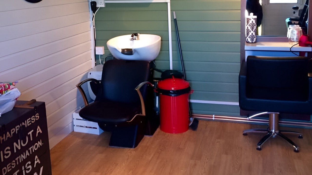 bf74716c-5747-4693-b5e8-964de2d9d8e8-thescissorbox-gb-england-risby-fresha-3864690