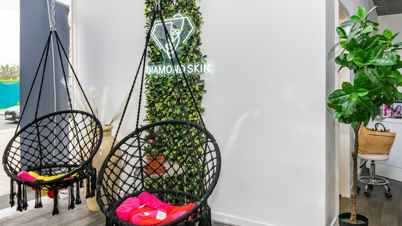 c0bc9710-49ba-4dc6-993a-54370b58ad1a-diamondskin-doctorledaestheticandlaserclinic-gb-england-wembley-fresha-9416302