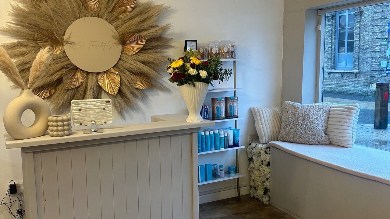 c0c33d05-3658-422b-82ff-0055e5dd4aff-salontwentysix-gb-england-attleborough-fresha-7739484