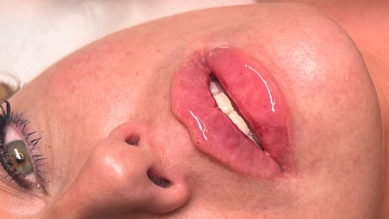 c11afce6-77ba-480f-85c3-0cadf6422b64-8328064