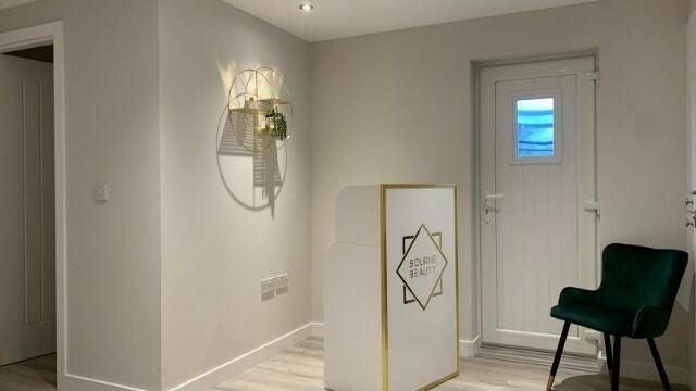 c12e87ce-ec8b-41d3-817f-e6e00db59da8-1735206