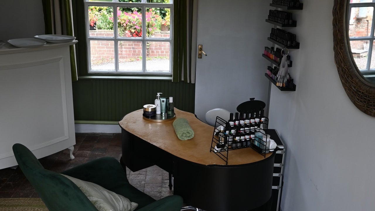 c1624ba5-645d-4a70-98f1-1dc08f7e43ed-beautanicalsbeautysalon-gb-england-england-fresha-6585213