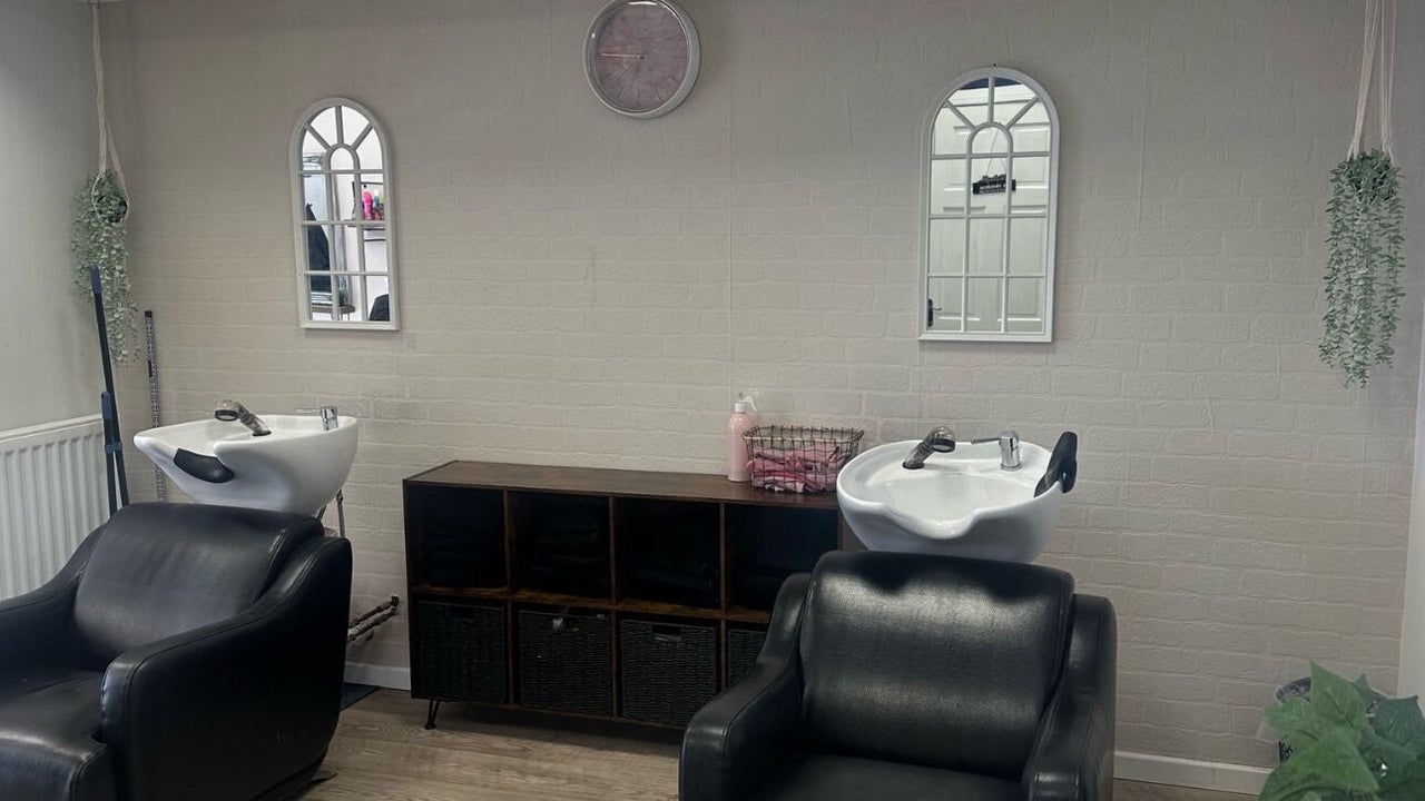 c1d35fa2-5cf7-4f91-91c9-38bea7e62559-hushhairandbeauty-gb-england-barwell-fresha-2291641