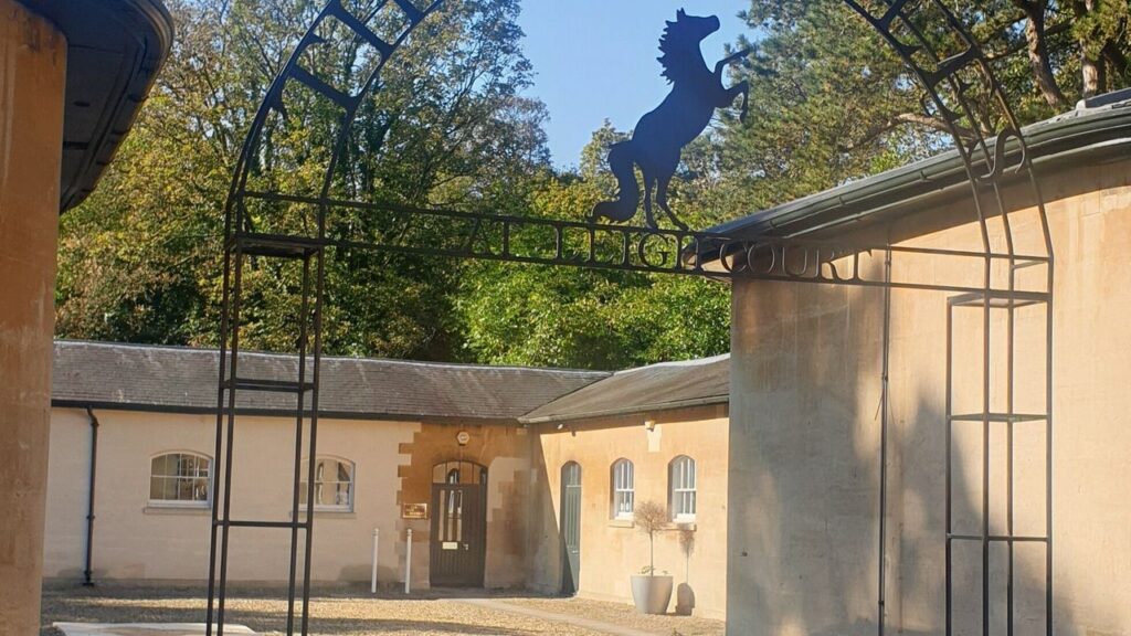 c305c74b-3a8d-40ff-99fb-7b71ebff6fdd-rozaatthehairretreat-gb-england-abbotsleigh-fresha-3057971