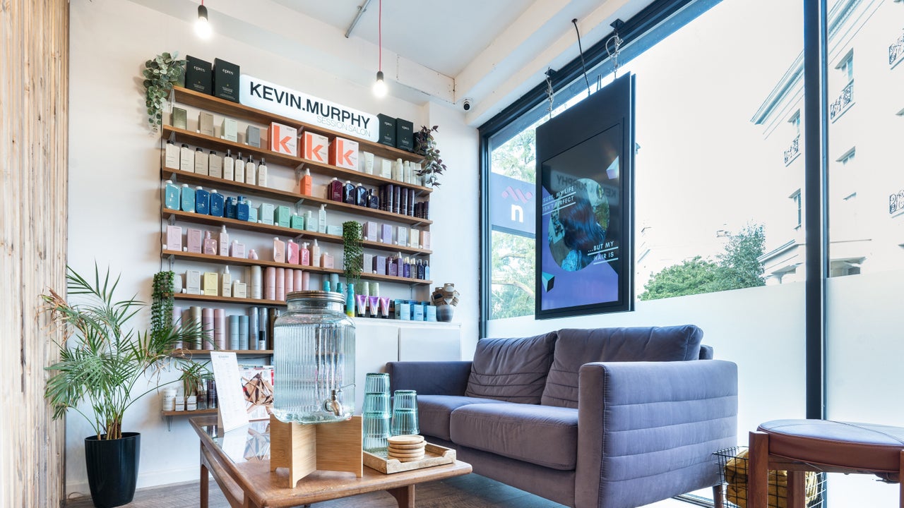 c32fdec4-ca6b-4b3e-89c2-e63ed64fd2b7-hileyhairclub-gb-england-cheltenham-fresha-2052670