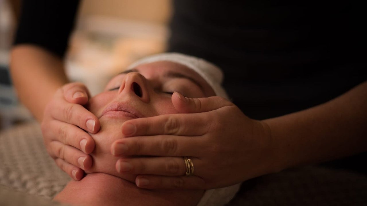 c82e7c40-24d4-4a15-8867-3c128c6682eb-9215178