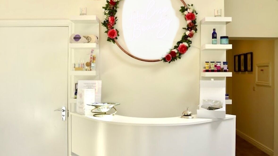 c846faa8-e4ff-4e09-bc6d-cdfaa2446ffe-holmebeautyearcare-gb-england-holme-on-spalding-moor-fresha-1902871