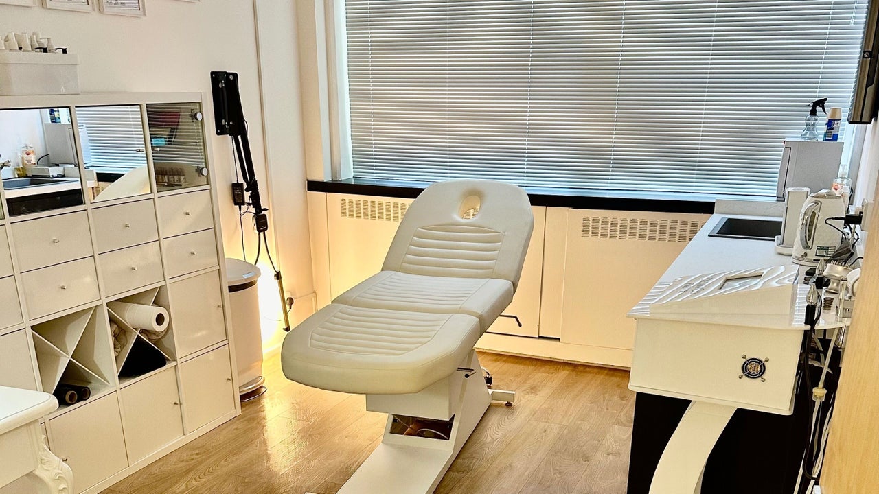 c8cee332-4aab-4128-afec-2ca95ed702a6-henriettacotswoldskinstudio-gb-england-cheltenham-arlecourt-fresha-9148130