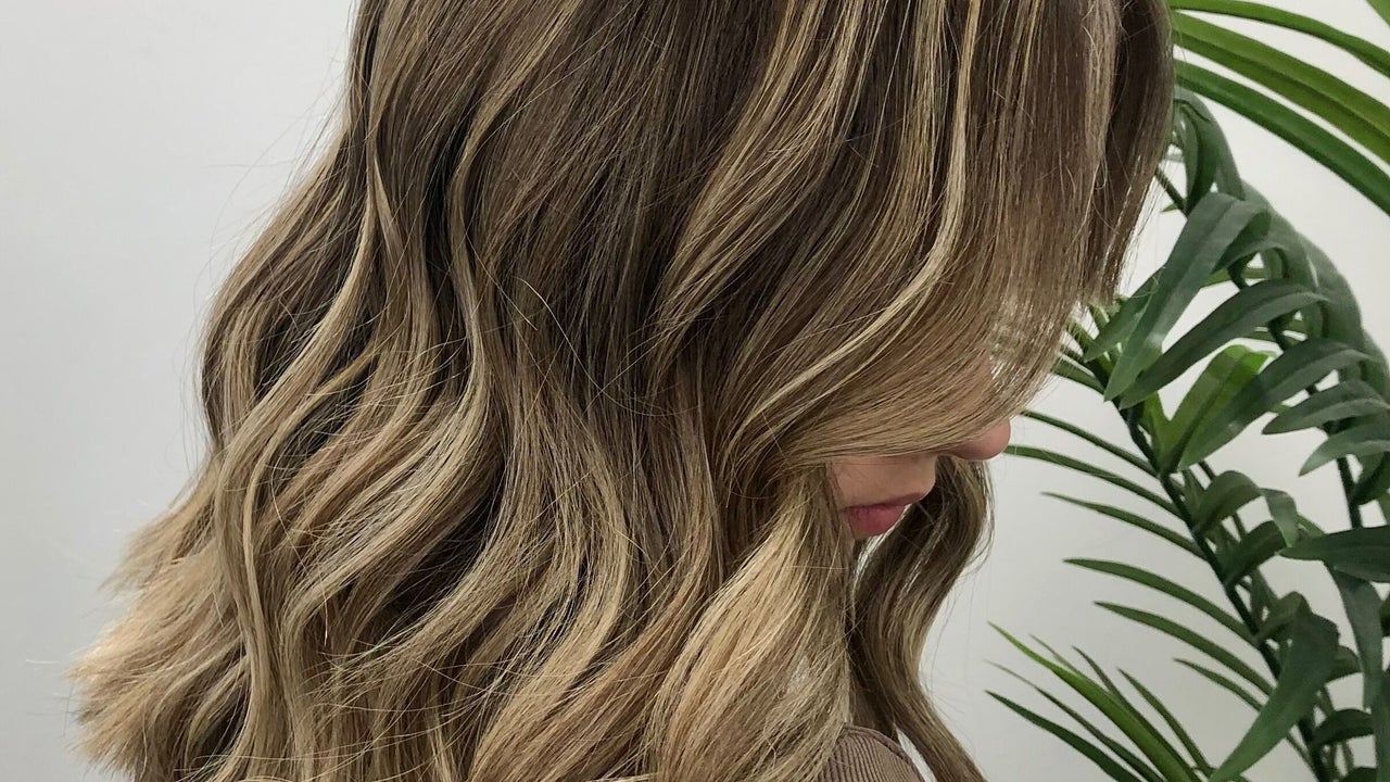 c948dd93-afd6-4344-804a-4772e9b6658c-danielledunnhairstylistextensionists-gb-scotland-motherwell-fresha-5527928