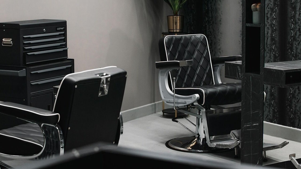 ca68ce2a-ecab-42bf-8bbb-1ccb28493325-collabcuts-gb-scotland-lanark-fresha-4791916